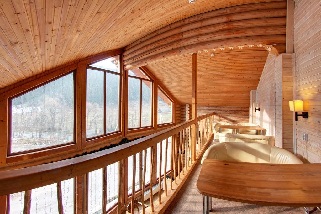 Hotel Bereg Bukovel Esterno foto